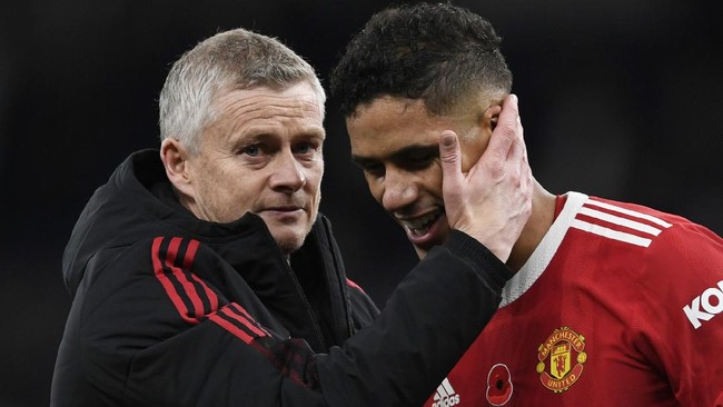 Manchester United sukses mengalahkan Tottenham Hotspur 3-0, Sabtu (30/10) malam WIB. Berikut 3 faktor kemenangan Man Utd atas Tottenham.