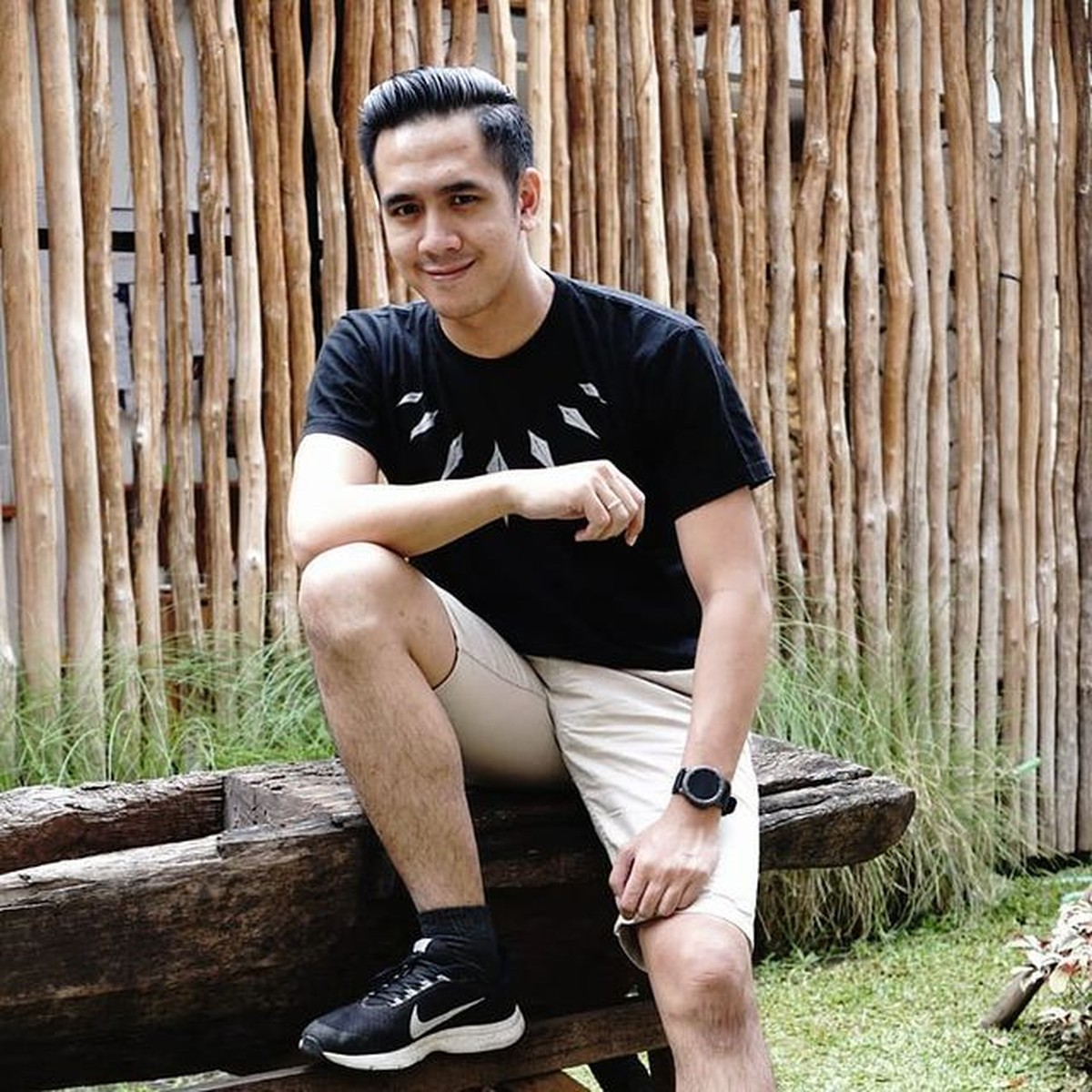 Kakak Alyssa Soebandono&comma; Ananda Soebandono disorot karena cerita pindah agama dari Islam ke Nasrani&period; Yuk intip potretnya&excl;