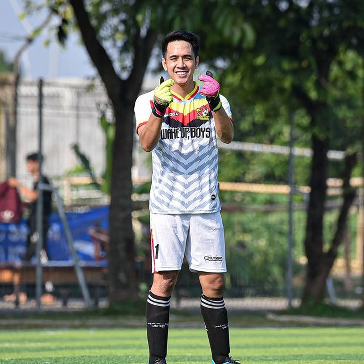 Kakak Alyssa Soebandono&comma; Ananda Soebandono disorot karena cerita pindah agama dari Islam ke Nasrani&period; Yuk intip potretnya&excl;