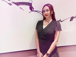 Aura Kasih & Rahasia Percantik Area Mata di Studio Langganan Artis