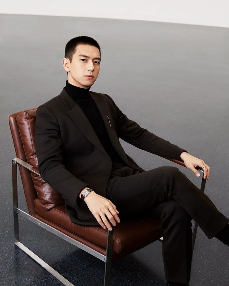 8 Potret Aktor Tampan China yang Miliki Pesona Tampan Bikin Kamu Oleng Tak hanya aktor Korea Selatan, deretan aktor tampan dari negeri Tirai Bambu ini juga akan bikin kamu terpesona. Yuk intip!