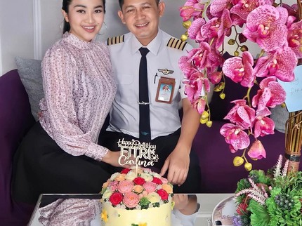 Diizinkan Fitri Carlina Nikah Lagi, Reaksi Suami Pilot Bikin Baper