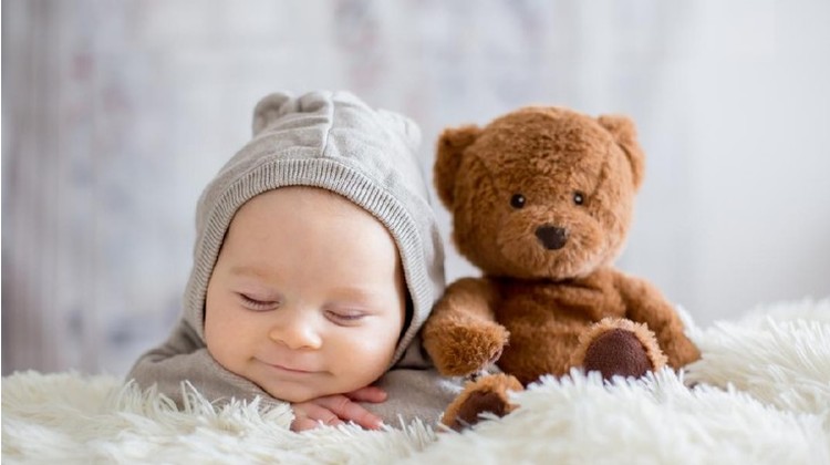 Apakah Bunda sedang mencari nama bayi yang unik dan tak pasaran? Intip daftar nama bayi laki-laki yang terinspirasi dari masa abad pertengahan ini, yuk.