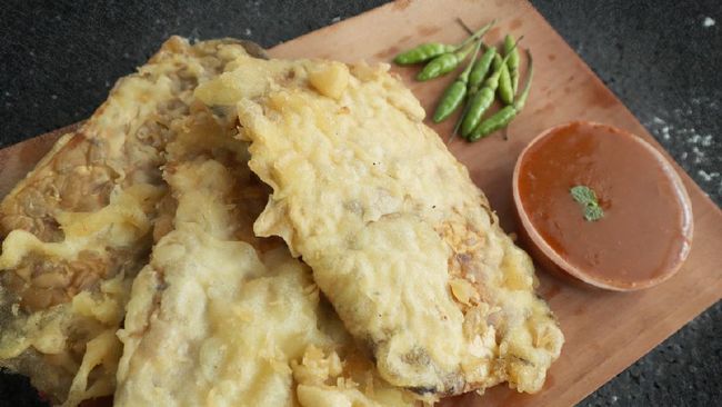 Tahukah Anda? Tempe yang kini mendunia dulu dilihat sebagai sajian pedesaan. Simak sejarah lengkap tempe dalam Hari Tempe Nasional.