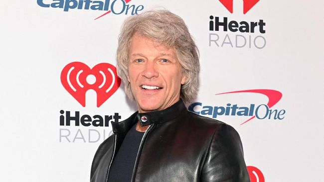 Jon Bon Jovi buka suara terkait perasaannya terhadap putranya yang akan segera melangsungkan pernikahan dengan Millie Bobby Brown.