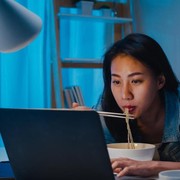 Berapa Sih Batas Maksimal Makan Mie Instan? Ternyata Ini Anjuran Ahli!