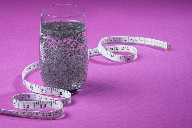 Minum Air Chia Seed Bisa Cepat Turunkan Berat Badan? Begini Faktanya Minum Air Chia Seed Bisa Cepat Turunkan Berat Badan? Begini Faktanya