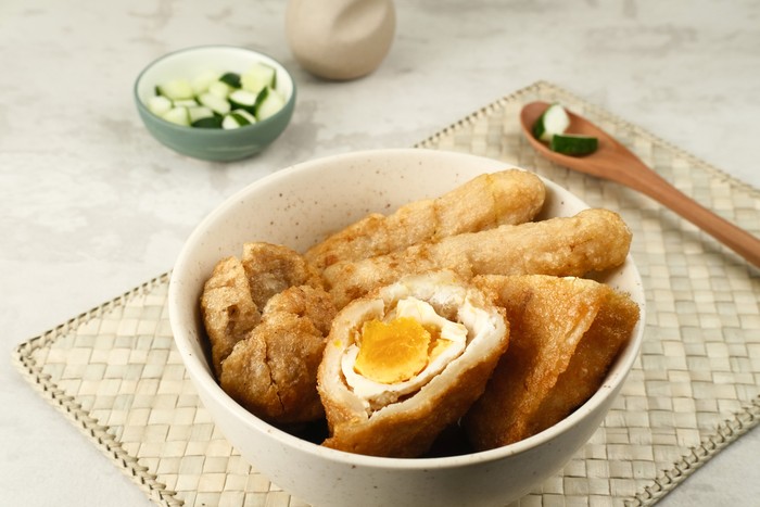 Pempek, Empek-Empek, Pempek Palembang is a traditional food from South Sumatra, Indonesia. This fish-based food is very popular.