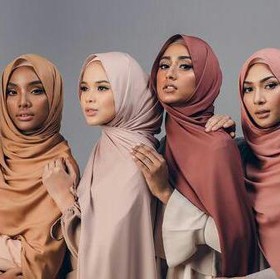 Tampak Lebih Cerah, Warna Hijab Ini Cocok untuk Kulit Sawo Matang! Sudah Punya?