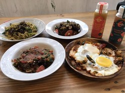 Santap Olahan Kambing di Kedai Favorit Joko Anwar