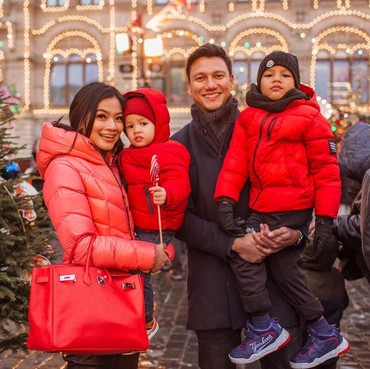 Kisah Cinta 5 Artis bak Cerita FTV, Meghan Markel hingga Titi Kamal