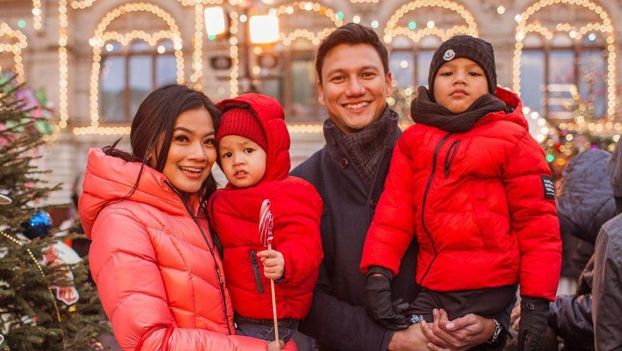 Titi Kamal dan Christian Sugiono