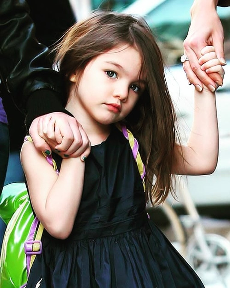 9 Transformasi Suri Cruise Putri Cantik Tom Cruise yang Beranjak Dewasa Putri Tom Cruise dan Katie Holmes, Suri Cruise jadi sorotan sejak lahir. Ia tumbuh menjadi gadis cantik. Yuk intip transformasinya!