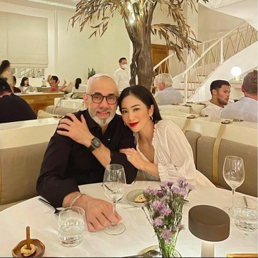 Bunga Zainal Bagikan Tips 'Nyeleneh' agar Suami Terhindar dari Pelakor