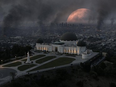 Bulan Tabrak Bumi di Trailer 'Moonfall' Garapan Roland Emmerich