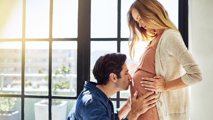Ilustrasi ibu hamil atau maternity shoot