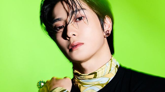 Jaehyun NCT memamerkan rambut cepak menjelang masuk wajib militer (wamil) pada Senin (4/11).