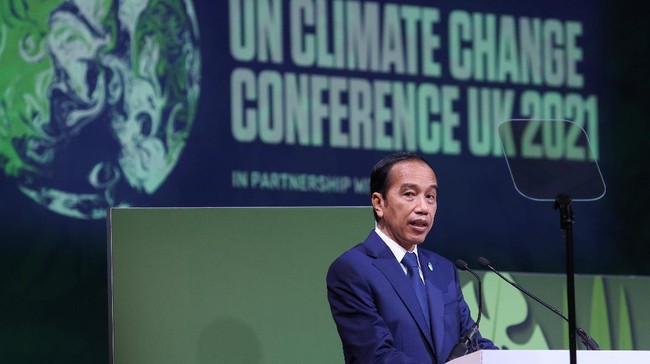 Indonesia berkomitmen menghentikan penggunaan pembangkit listrik tenaga batu bara secara bertahap dan memulai transisi ke energi ramah lingkungan.
