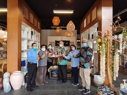Serahkan ASEAN OSHNET Award, Kemnaker Ajak Perusahaan Tingkatkan K3