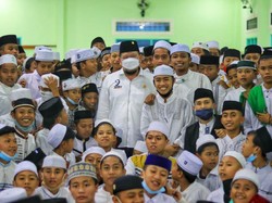 Ketua DPD RI Dorong Percepatan Vaksinasi 27 Juta Anak Indonesia