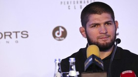 Kawan McGregor Sindir Khabib yang Duduk di Dekat Pintu Pesawat Lagi