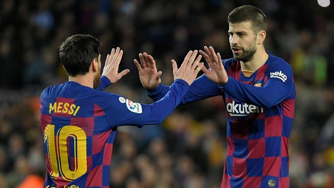 Legenda sepak bola Spanyol Gerard Pique tertawa mengetahui kabar Barcelona gagal mendapatkan Lionel Messi.