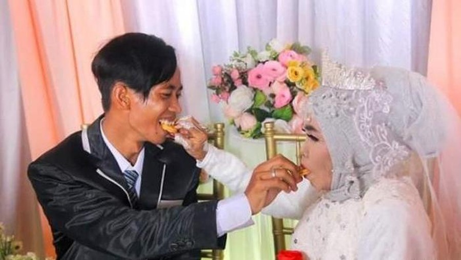 Nenek Gambreng Nenek Gambreng