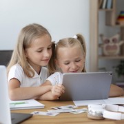 Jangan Dianggap Tabu! Ini Alasan Penting 'Edukasi Seks' Perlu Diajarkan Sejak Dini