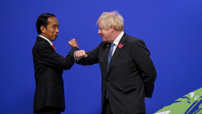 PM Inggris, Boris Johnson, mengapresiasi komitmen Indonesia mengatasi perubahan iklim. Ia menyampaikan apresiasi ini saat bertemu Presiden Joko Widodo di COP26.