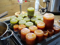 Jualan Sambal Ijo di Austria, YouTuber Ini Petik Cabenya di Kebun Sendiri