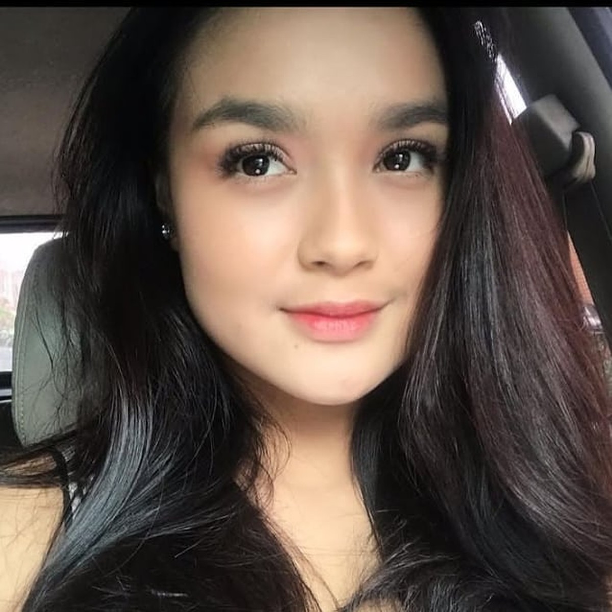 Dunia hiburan Tanah Air sedang berduka atas meninggalnya Hanna Kirana pesinetron yang tengah naik daun&period; Yuk intip&excl;