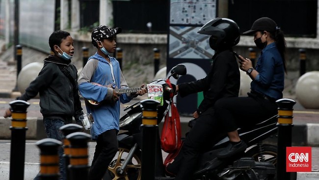Pemerintah melakukan sosialisasi penerapan PPKM Level 3 pada periode Nataru agar masyarakat bisa mempersiapkan diri untuk merayakan Nataru secara tertib.
