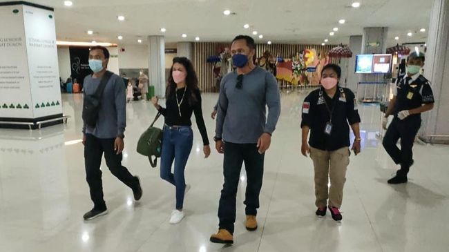 FBI Terjun ke Bali, Kawal Ketat Deportasi Heather Mack Federal Bureau of Investigation (FBI) terjun mengawal proses deportasi Heather Mack (25), perempuan warga Amerika Serikat terpidana kasus pembunuhan ibunya.