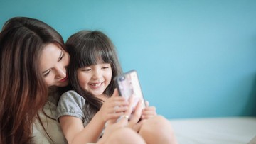 PENELITI SEBUT ANAK SEKOLAH BOLEH MENATAP LAYAR GADGET 5 JAM/PER HARI