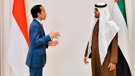 img-title Jokowi dan MBZ Resmikan Masjid Raya Solo