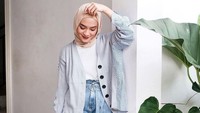 <p>Koleksi tanaman hias Enno Lerian memang cukup terjangkau nih. Misalnya saja janda bolong yang harganya Rp25 ribuan dan Syngonium pink flecked yang harganya mulai dari Rp40 ribuan. (Foto: Instagram: @ennolerian</p>