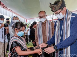Kebut Vaksinasi, Sandiaga Yakinkan MotoGP dan WSBK Siap Digelar di NTB