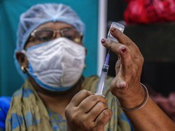 Kian Melejit Gegara Omicron, India Catat 179.000 Kasus Corona Sehari