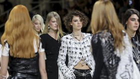 FOTO: Gaya Resort Chanel untuk Dubai