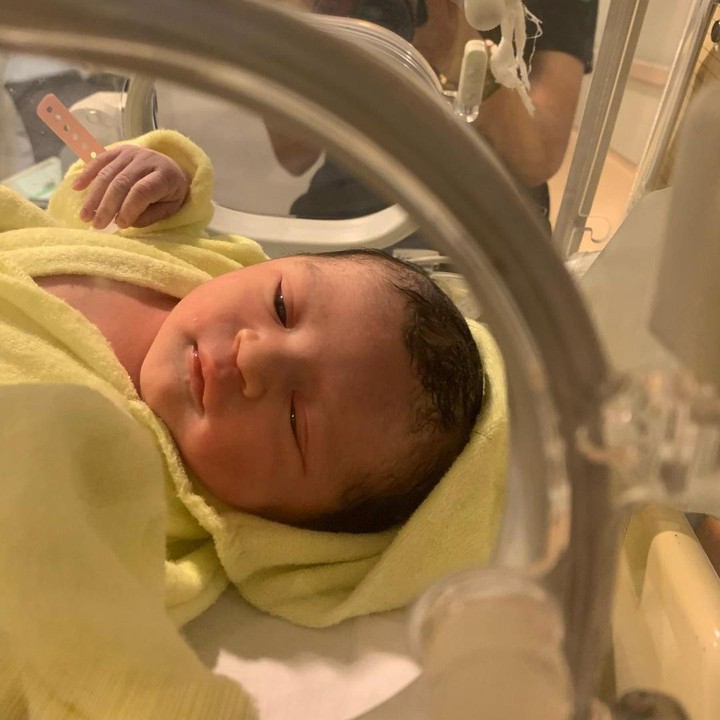 <p>Anak pertama Ali Syakieb dan Margin Wieheerm lahir pada Senin, 1 November 2021, melalui operasi caesar. (Foto: Instagram @marginw)</p>