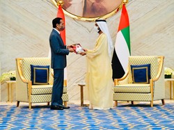 Momen Jokowi Bertemu Emir Dubai PEA Sambil Tukar 14 MoU