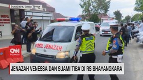 VIDEO: Jenazah Vanessa Dan Suami Tiba di RS Bhayangkara