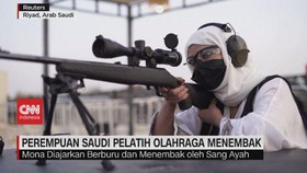 VIDEO: Perempuan Saudi Pelatih Olahraga Menembak
