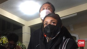 Tersangka Notaris Kasus Nirina Zubir Menyerahkan Diri