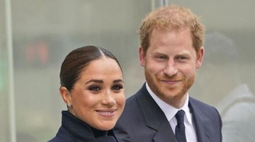 CARA PANGERAN HARRY DAN MEGHAN EKSPRSIKAN CINTA PADA ANAK