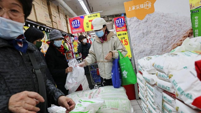China disebut dilanda panic buying beberapa waktu lalu, berikut fakta tentang kabar kepanikan warga Negeri Tirai Bambu tersebut.