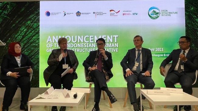 Gubernur Jawa Barat, Ridwan Kamil memaparkan 12 program strategis revitalisasi DAS Citarum di depan Pemimpin Dunia KTT COP26 KTT COP26 di Glasgow, Skotlandia.