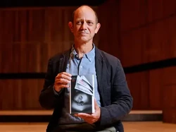 Novel tentang Apartheid Raih Hadiah Booker Prize 2021