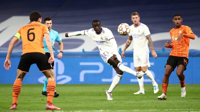 Real Madrid menang 2-1 atas Shakhtar Donetsk dalam laga Liga Champions di Stadion Santiago Bernabeu, Kamis (4/11) dini hari.