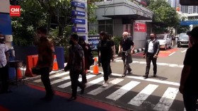 VIDEO: Iwan Fals Laporkan Dugaan Pencemaran Nama Baik Di Medsos